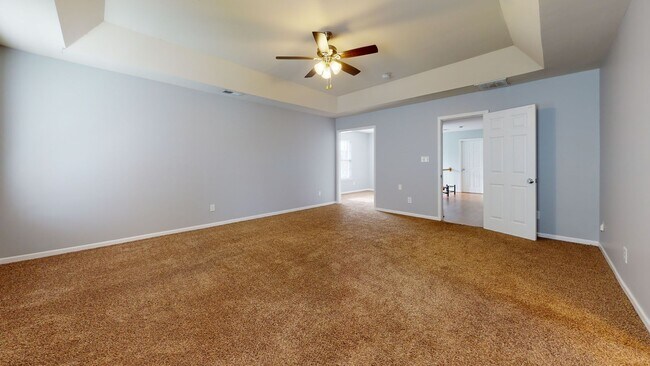 Building Photo - 16100 Sunninghill Park Rd