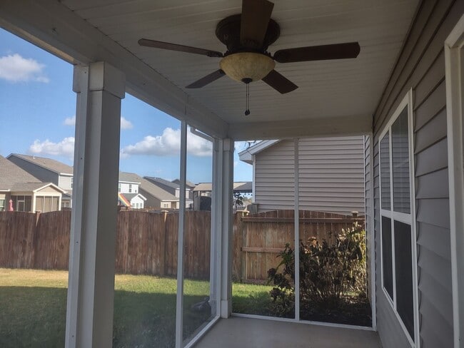 Building Photo - Spectacular Three Bedroom Home in Liberty Ridge!