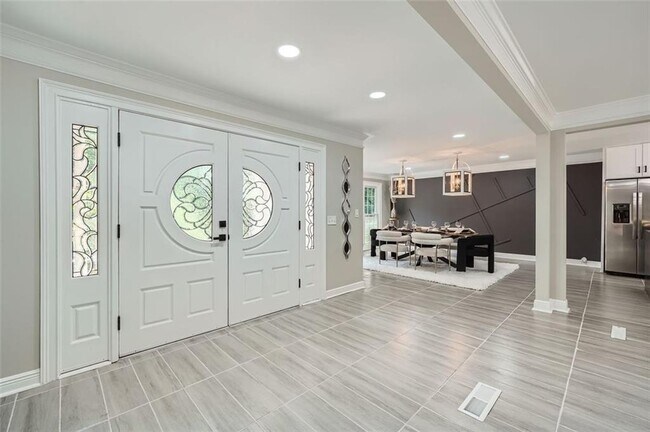 Building Photo - 7575 Ball Mill Rd NE