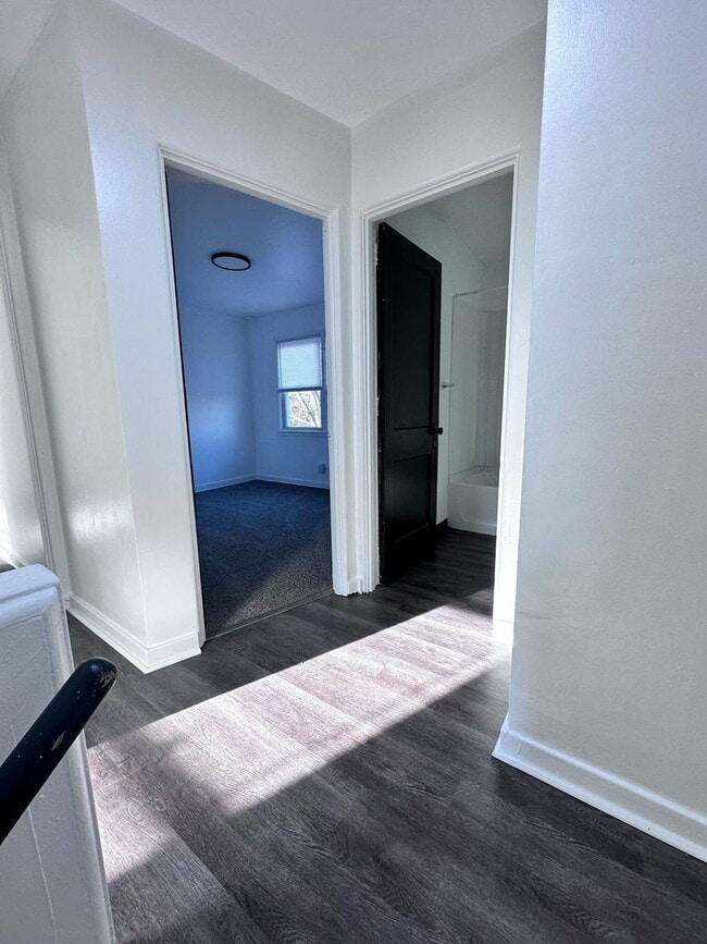 Building Photo - Cozy 3-Bedroom Townhouse in Midland, PA!