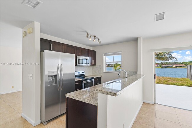 Building Photo - 6402 Buena Vista Dr
