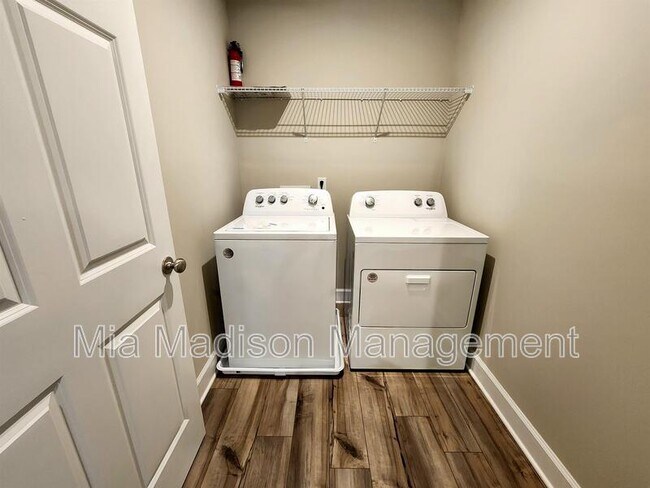 Building Photo - 231 HAISLEY RUN