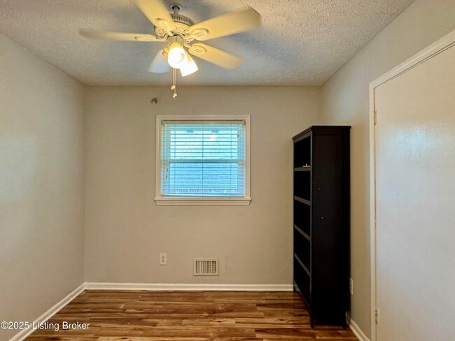 Building Photo - 9218 Axminster Dr
