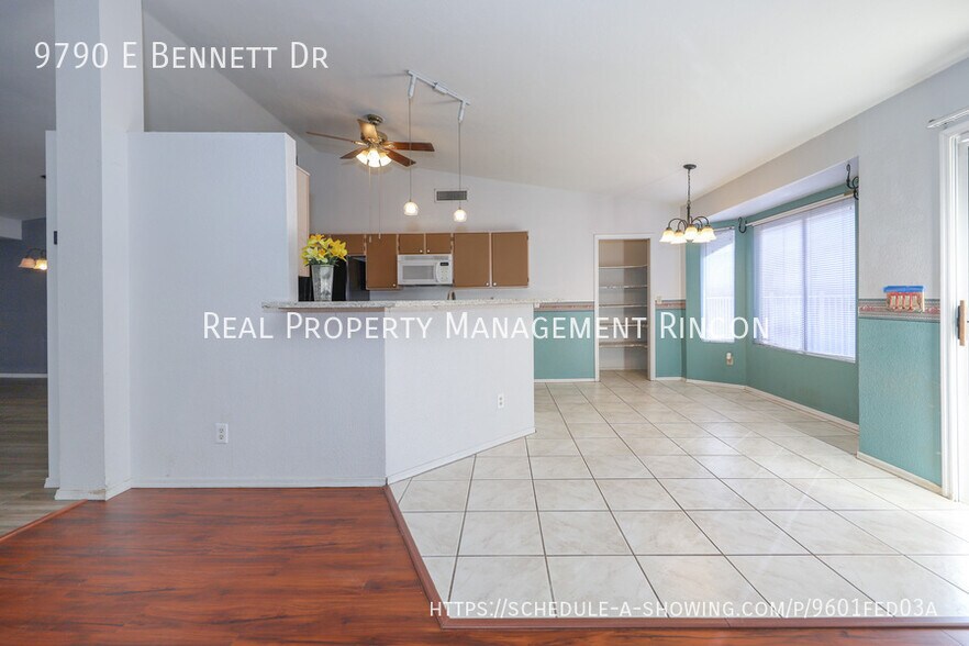 Building Photo - 9790 E Bennett Dr