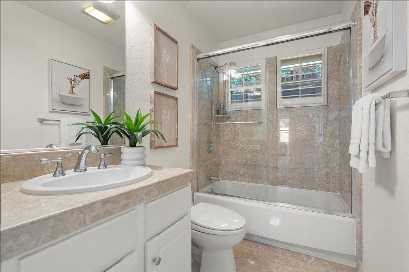 Building Photo - 182 Cuesta De Los Gatos