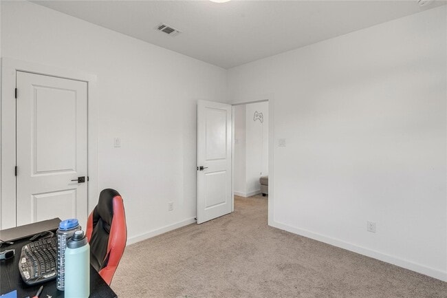 Building Photo - 516 Ahern Ct