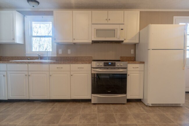 Building Photo - Charming Scottsville 3bedroom 1bath home