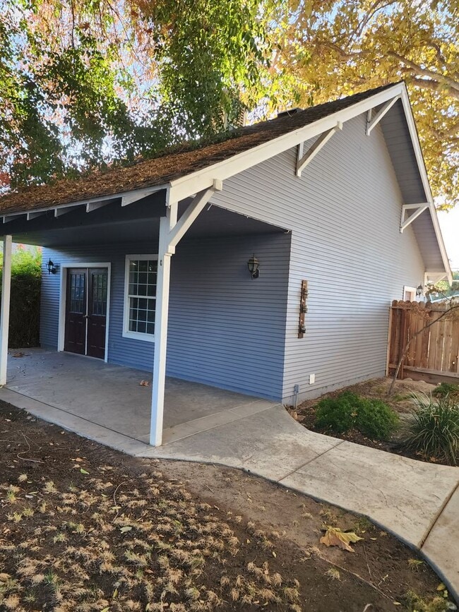 Building Photo - 2616 Colorado Ave