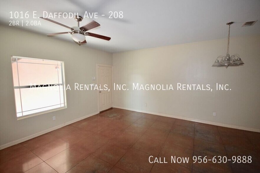 Building Photo - 1016 E Daffodil Ave