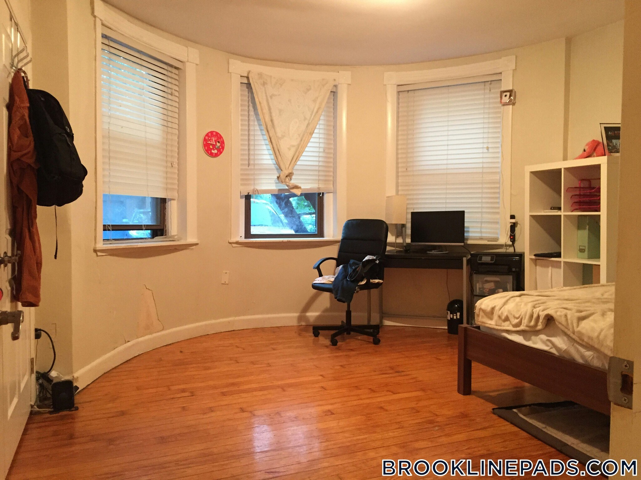 Building Photo - 1728 Beacon St