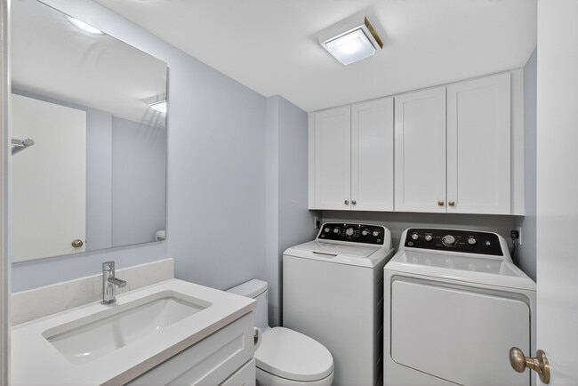 Building Photo - 1622 16th Way