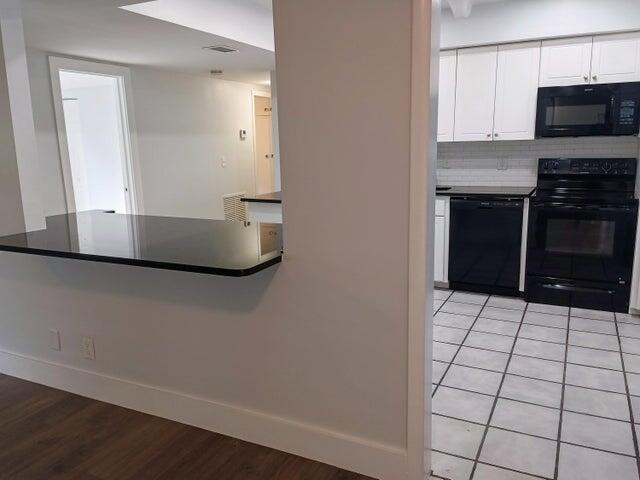 Building Photo - 15 S Palmway