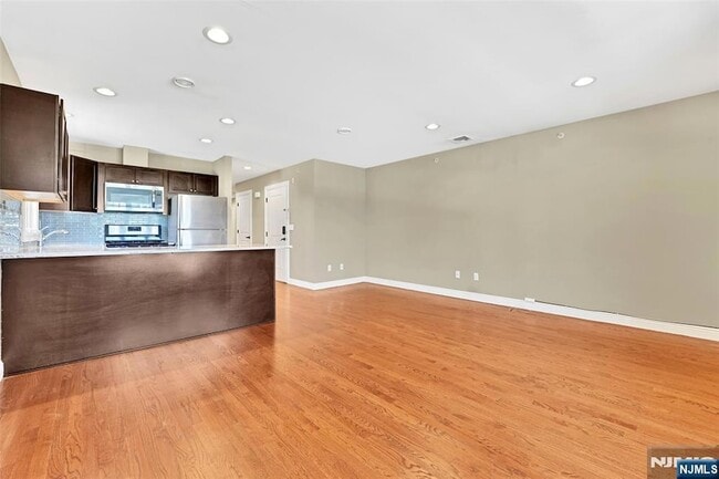 Building Photo - 210 Hackensack St