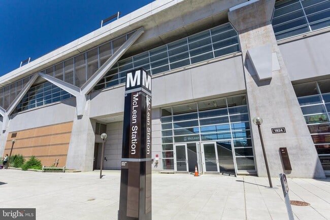 Building Photo - 6810 Weaver Ave