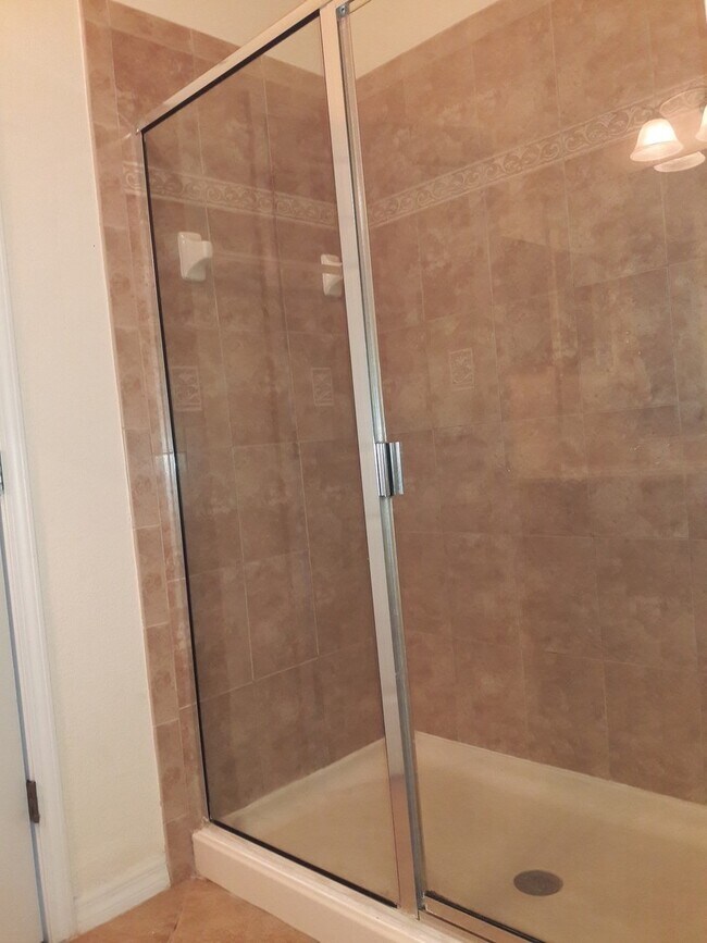 Building Photo - Annual unfurnished-3 bedroom, 2 bath condo with garage in gated community!