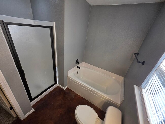 Building Photo - 3209 Miracle Heights Ct