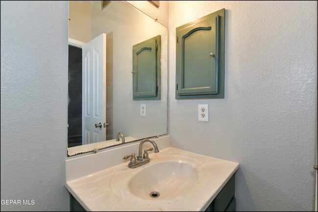 Building Photo - 12257 Robert Dahl Dr