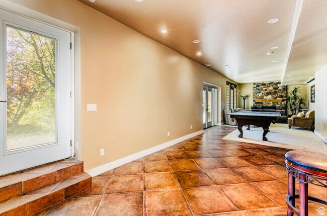 Building Photo - 9728 Quartzridge Dr