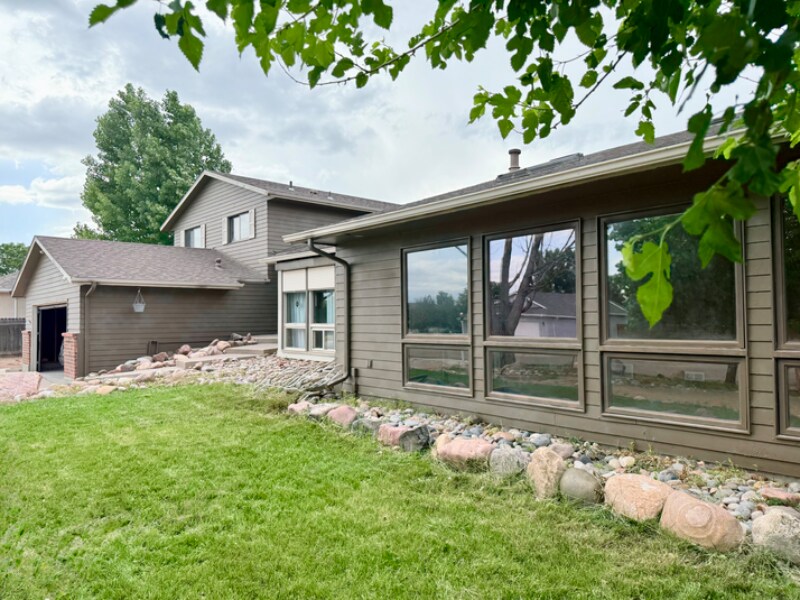 Building Photo - 301 W Mangrum Dr