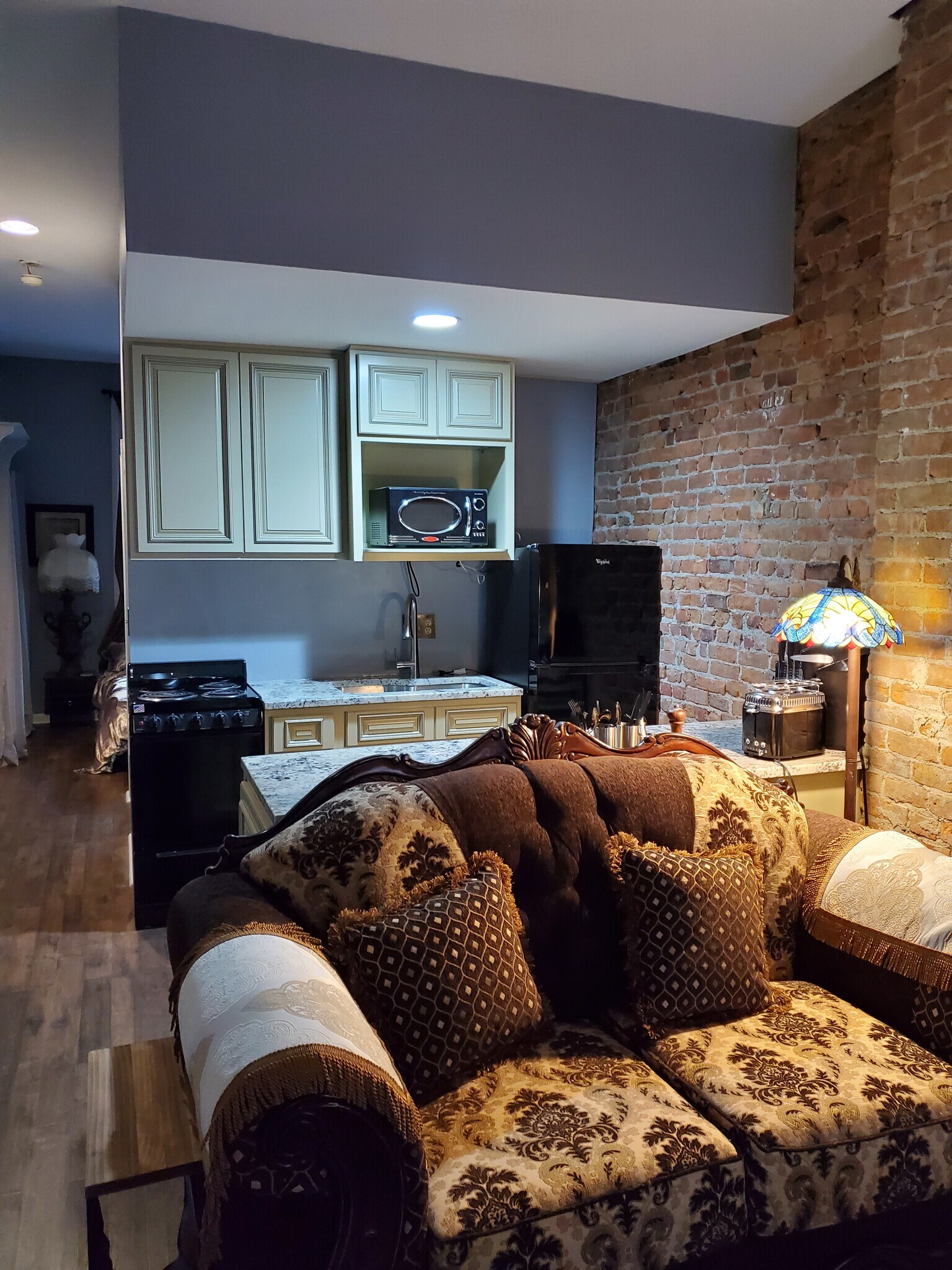 Building Photo - 277 Hudson Ave
