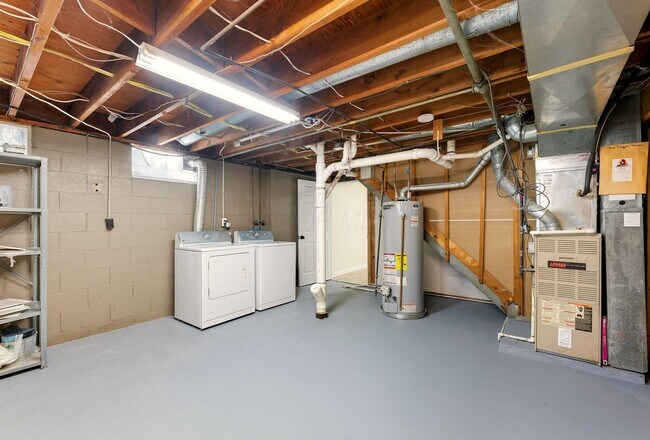 Building Photo - 3938 Halsey Pl