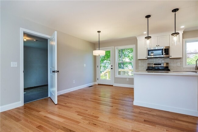 Building Photo - 83 Cadora Ave