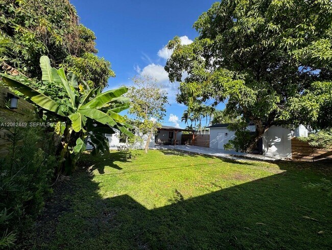 Building Photo - 5430 SW 99th Ave