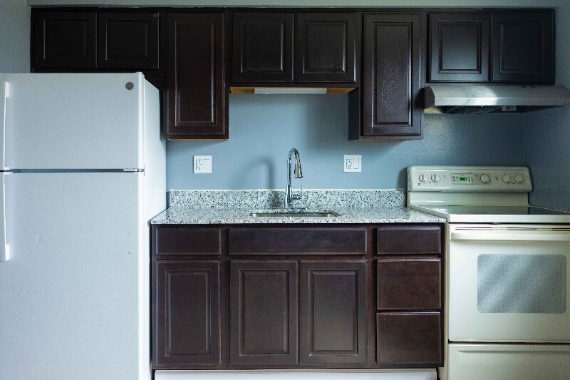 Building Photo - 8022 Beech Ave