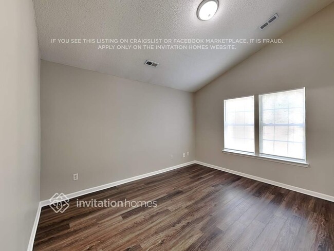 Building Photo - 8731 Purple Thistle Ln