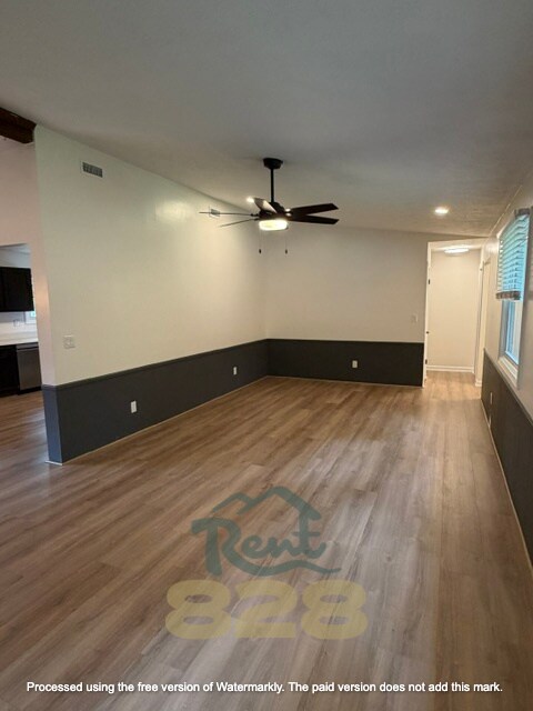 Building Photo - 609 Pineland Rd
