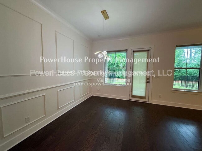 Building Photo - 1190 Harper Dr