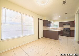 Building Photo - 243 Maplewood Ln