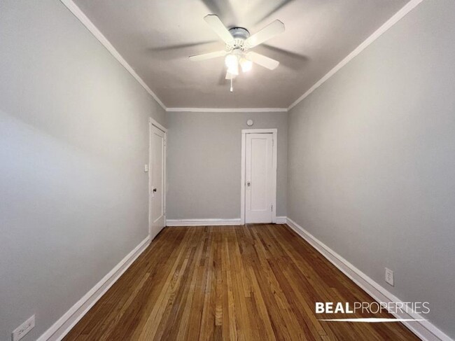 Building Photo - 1 bedroom in CHICAGO IL 60625