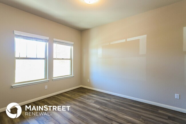 Building Photo - 1529 Arcadian Lily