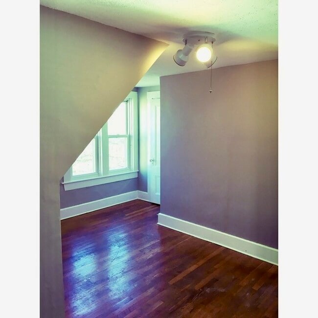 Building Photo - 7 Oaklawn St