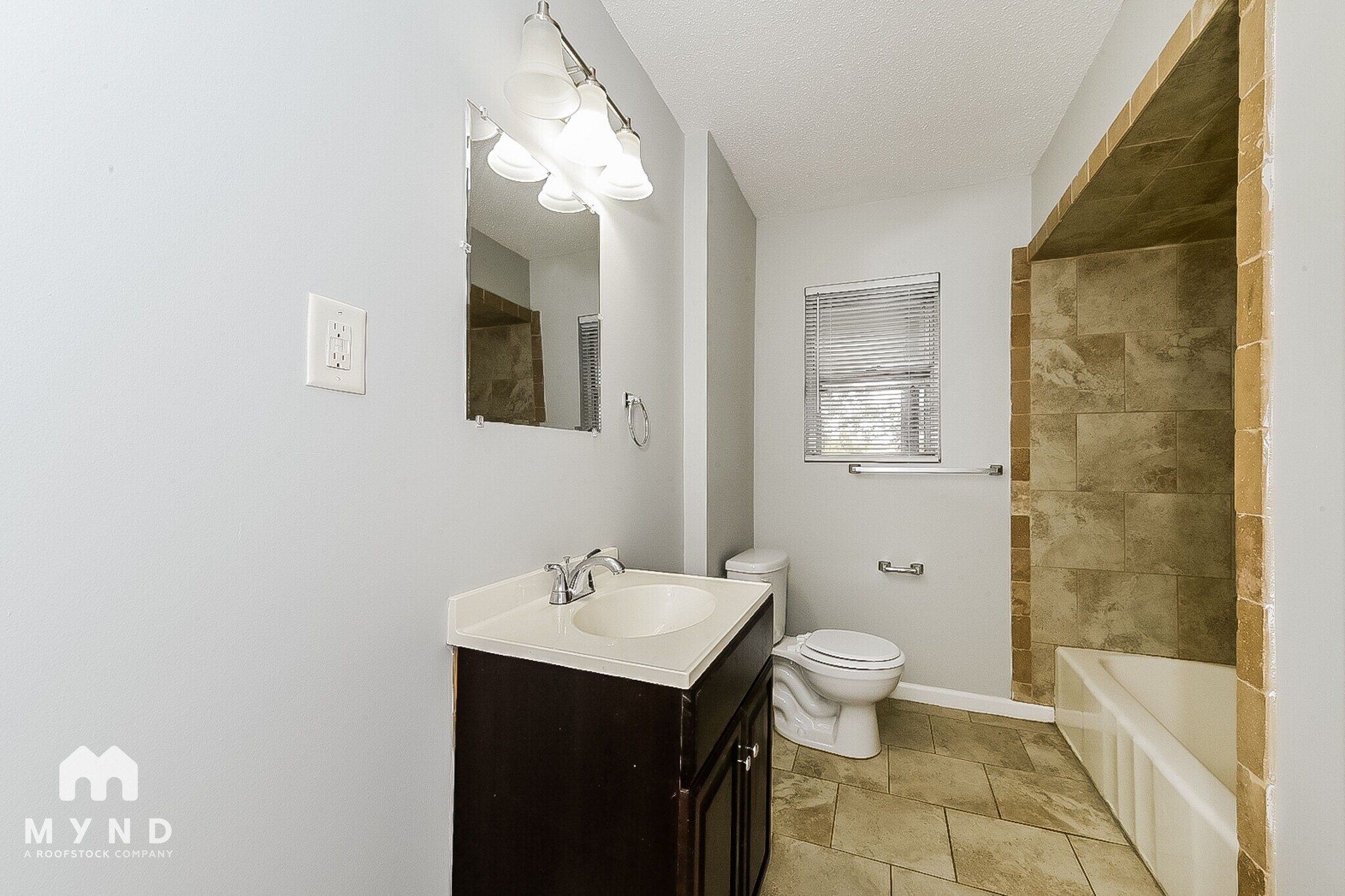 Building Photo - 1151 Oakley Dr
