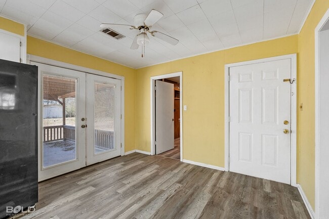 Building Photo - 7062 Winburn Dr