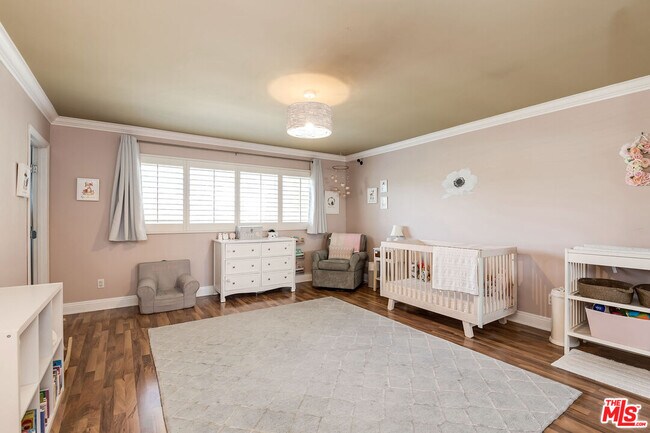 Building Photo - 4443 Saugus Ave