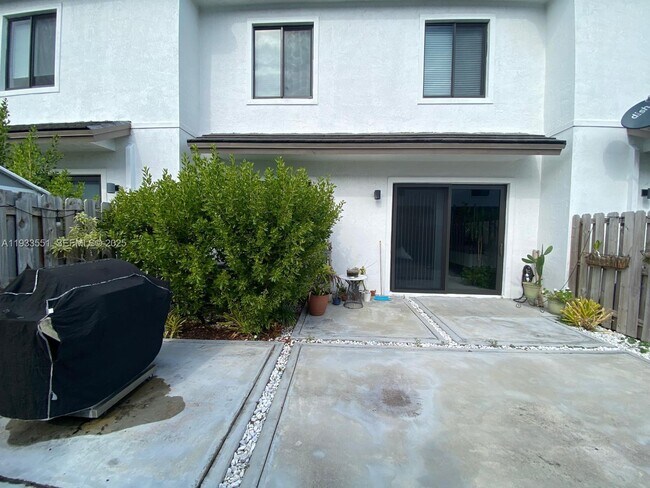 Building Photo - 10820 SW 232nd Terrace