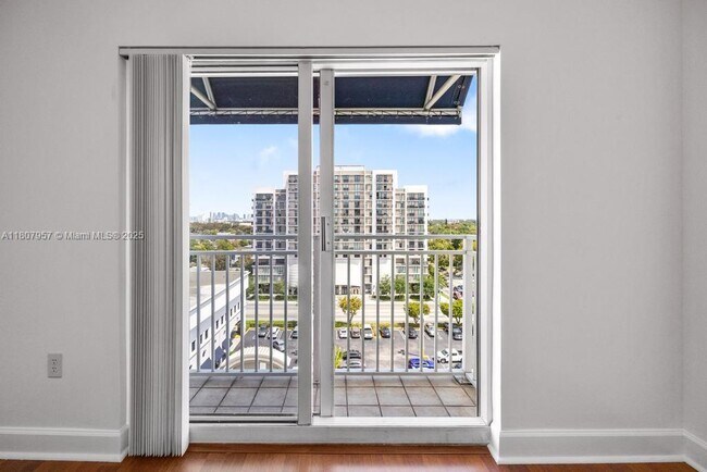 Building Photo - 50 Menores Ave