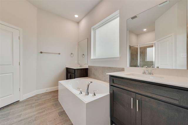 Building Photo - 703 Parrino pkwy
