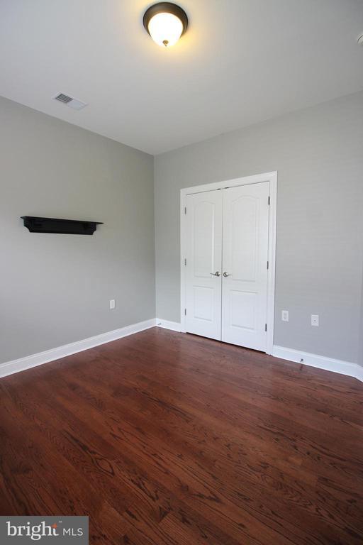 Building Photo - 421 N George Mason Dr