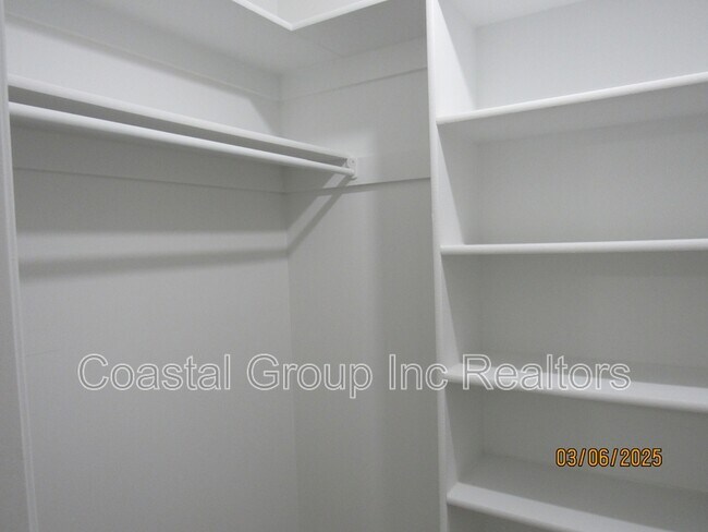 Building Photo - 1538 Stillwood St