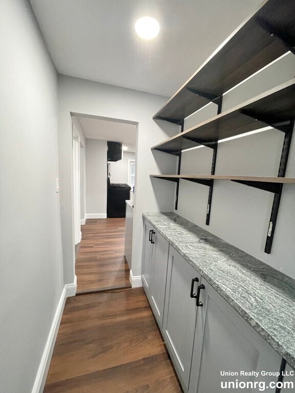 Building Photo - 86 Homes Ave