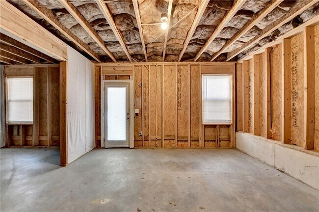 Building Photo - 68 Hardy Water Dr SE