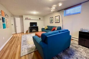 Living Room - 429 Bliss St