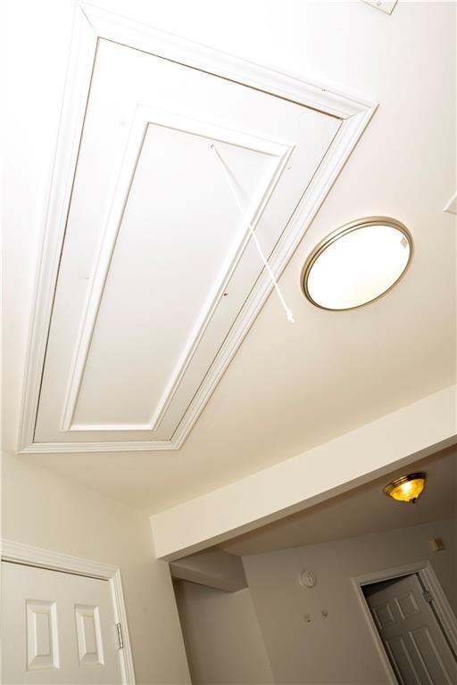 Building Photo - 2581 Southhaven Ln