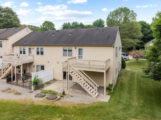 Building Photo - 28 Brantwood Dr