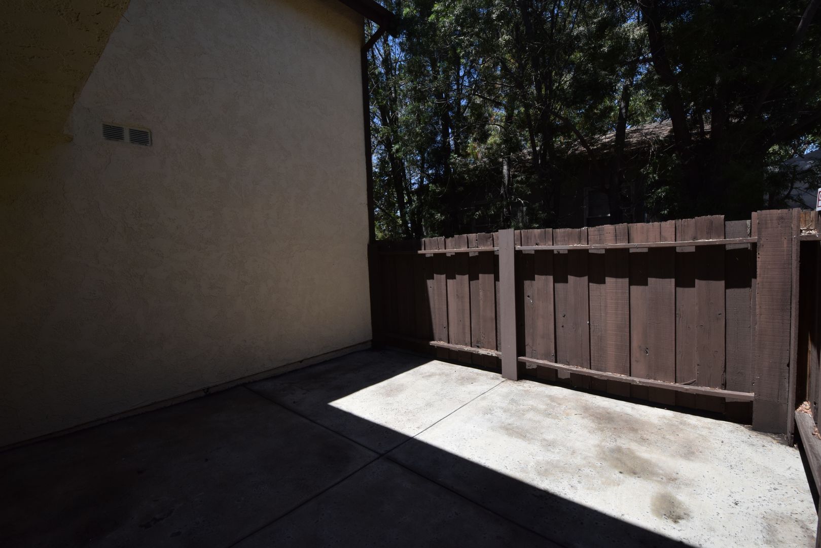 Building Photo - 5652 Colfax Ave