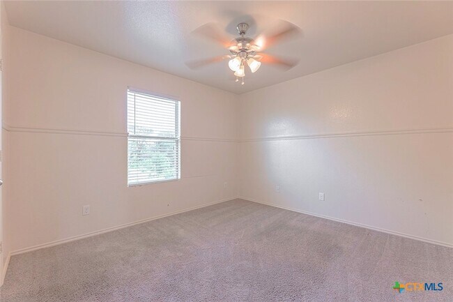 Building Photo - 2406 Waterfall Dr